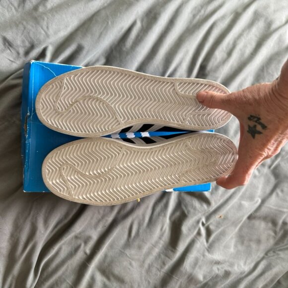 Adidas Platform Superstars w/ Gold aglets and logo Women's SZ 8 - Picture 8 of 8